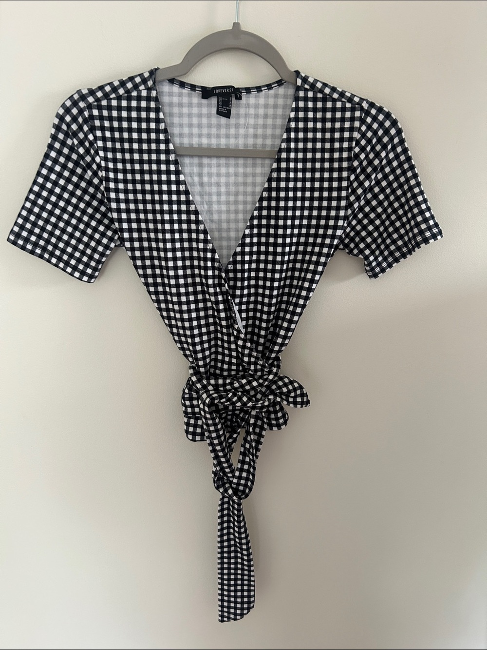 Forever 21 Black and White Gingham Tie-Front Crop Top